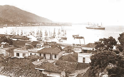 LLegada de embarcaciones al puerto de la Guaira