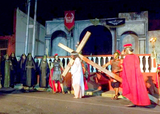 Crucifixión 2015